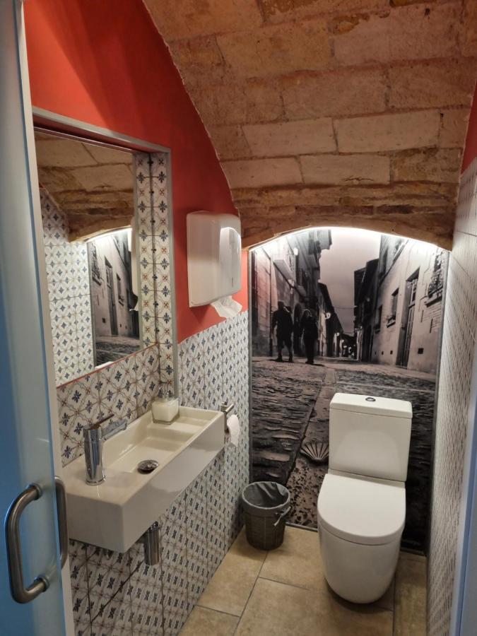 Hostal La Rua 艾丝黛拉 外观 照片