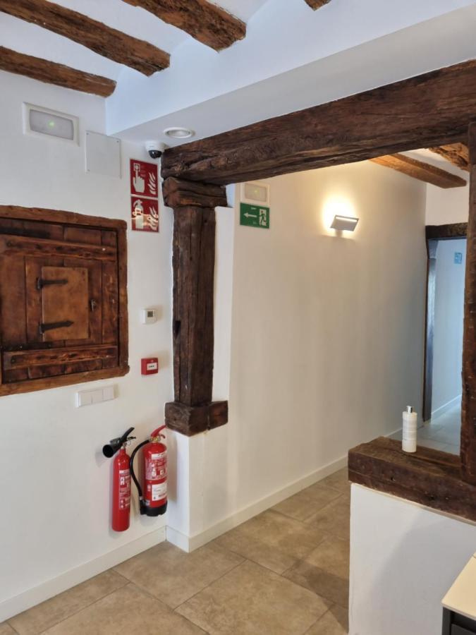 Hostal La Rua 艾丝黛拉 外观 照片