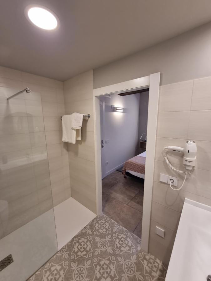 Hostal La Rua 艾丝黛拉 外观 照片